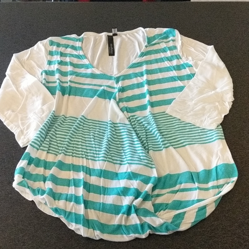 SALE 2/$6 Faux wrap top